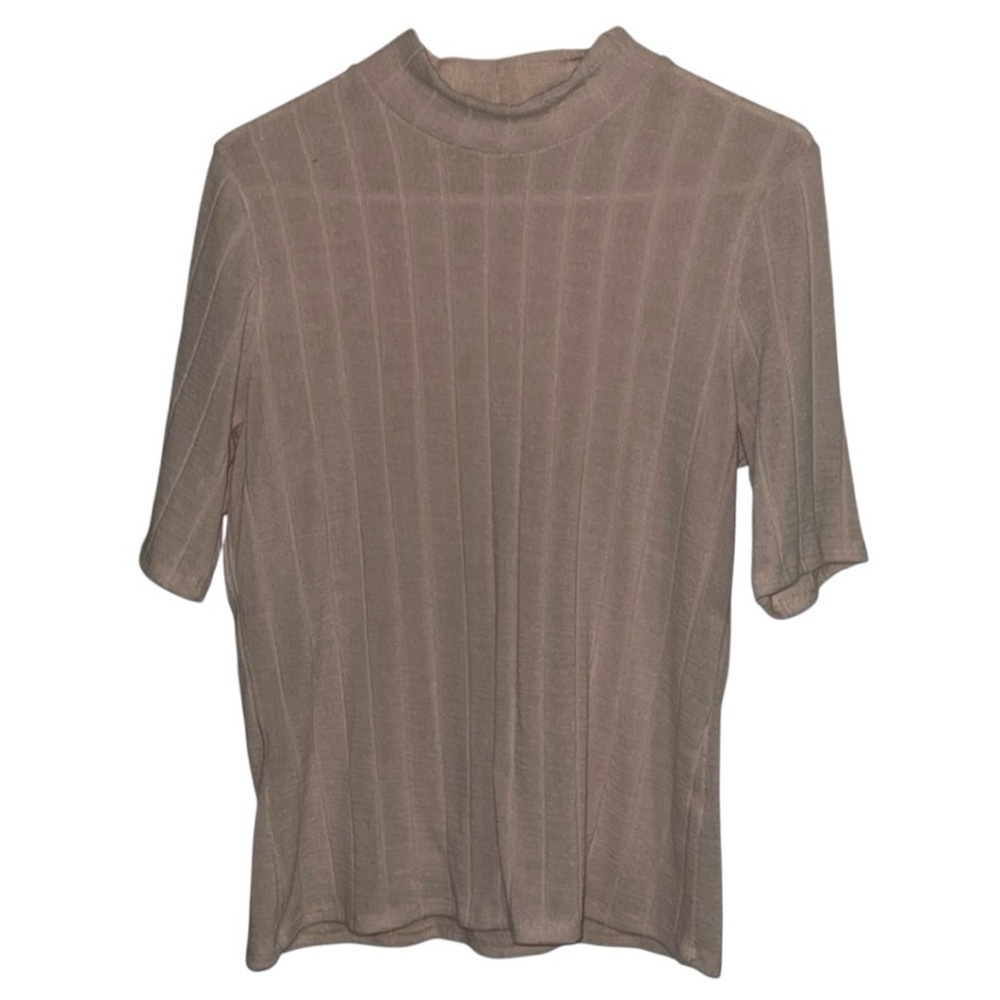 🌺BOM BOM 𝐓𝐀𝐍 𝐒𝐖𝐄𝐀𝐓𝐄𝐑 BLOUSE